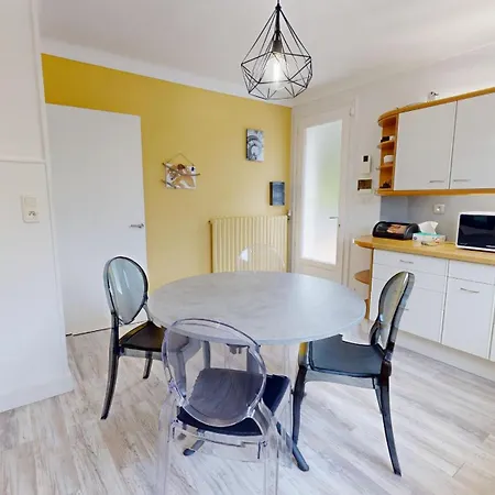 La Foret Apartment *